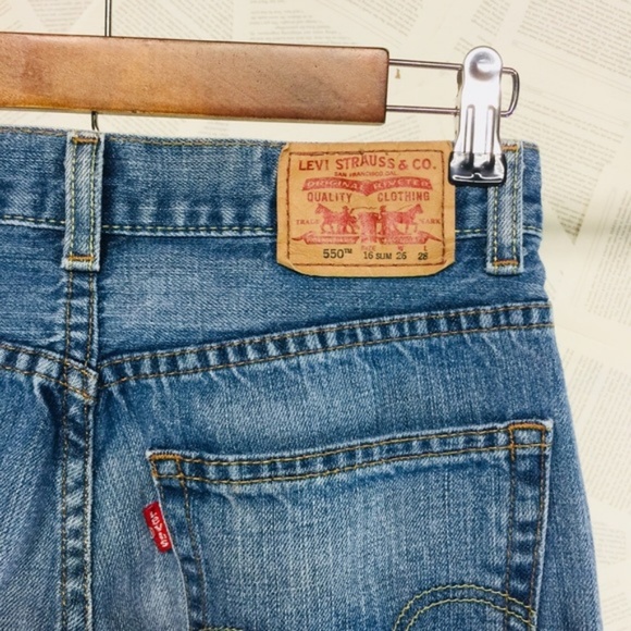 Men/ Youth Levi’s 550 Relaxed Slim Size 16 26x38 - Picture 3 of 6